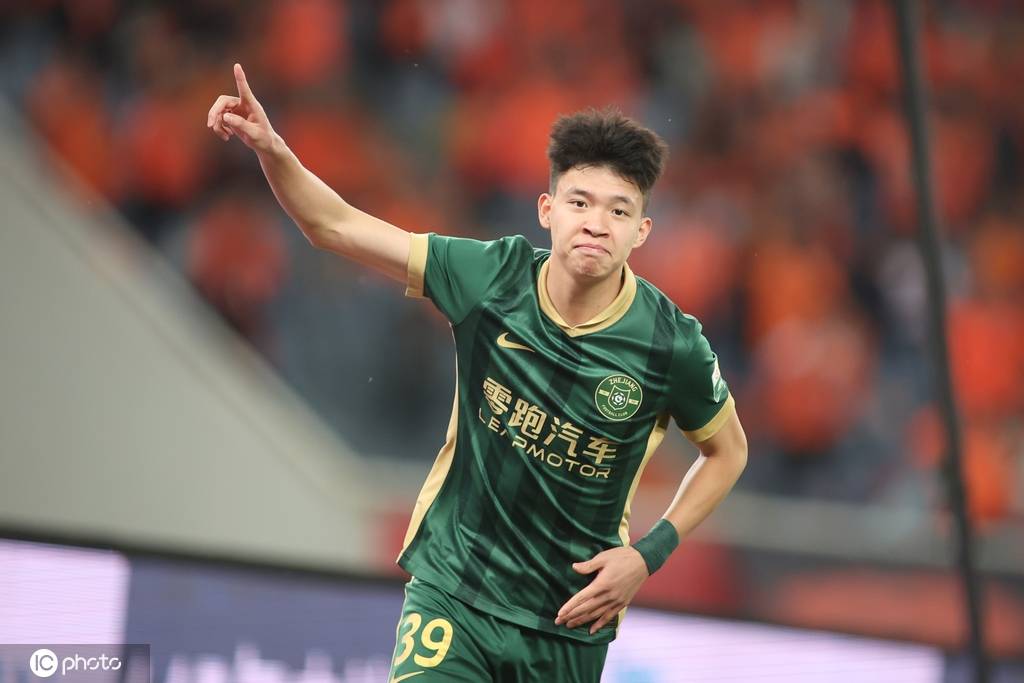 媒体人：王玉栋留洋收入损失谁来弥补 个人决心到底有多大