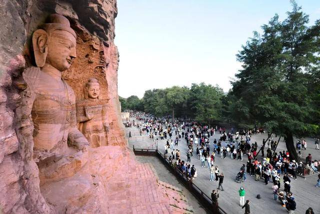国庆期间,山西各地迎来客流高峰