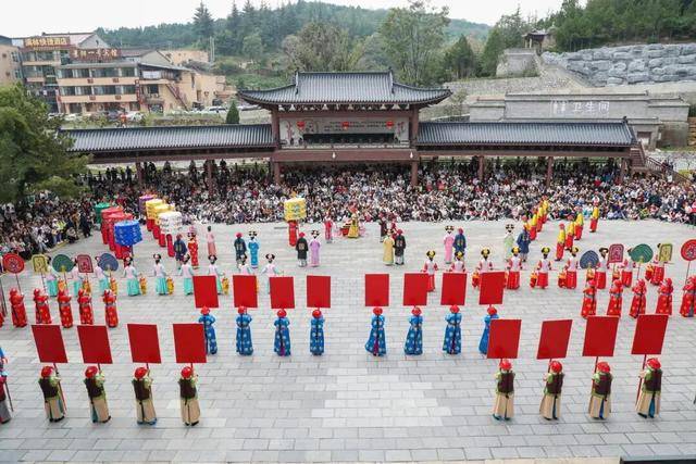 国庆期间,山西各地迎来客流高峰