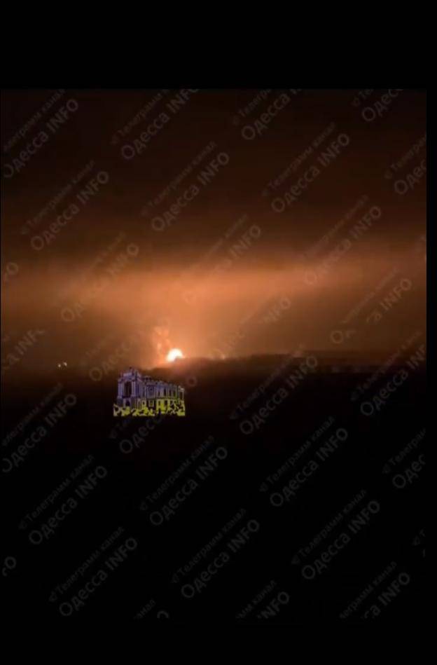 5638架无人机，185枚导弹，俄军创造了历史，乌克兰被炸出电弧光