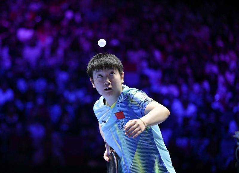 单打世界杯：孙颖莎4-2逆转蒯曼进八强 王艺迪4-1张本美和