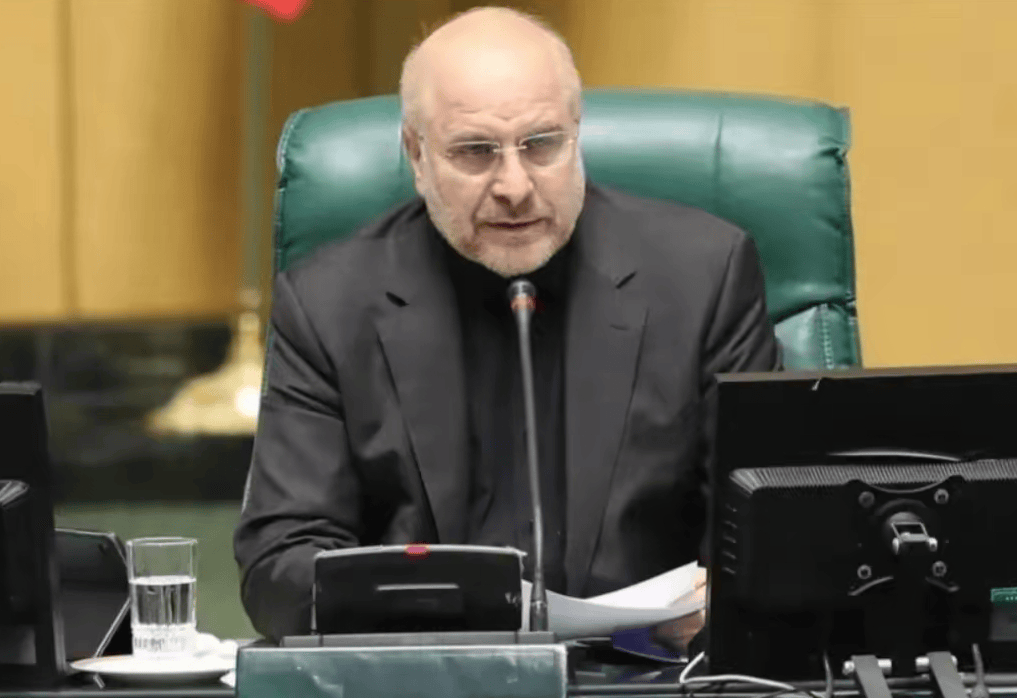 美以战争降级成“找飞行员”?伊外长嘲讽拉满,美国经历最黑暗24小时